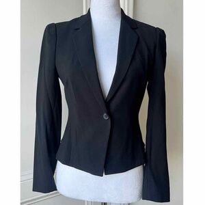 GORGEOUS new with tags Rebecca Taylor black cropped one button blazer. Sz 0